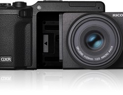 Ricoh GXR interchangeable unit camera: point and shoot for a pro?