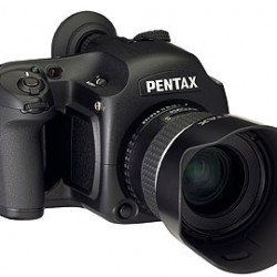 Pentax 40MP 645D medium format DSLR announced