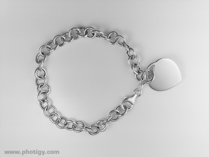 iPhone jewelry in studio photography test ring iPhone jewelry in studio photography test ring