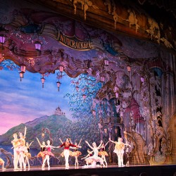 Nutcracker ballet in Fox Theatre
