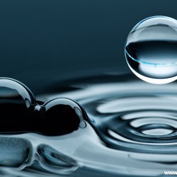 splash-by-alex-koloskov-water-ball