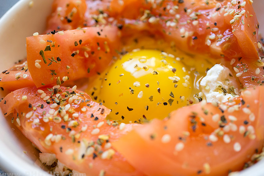cooking-eggs-and-feta-with-tomato-receipie-7