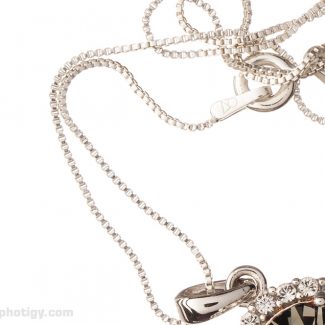 Simple way to shoot silver jewelry on white background