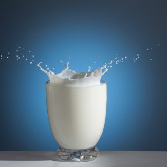 Glue or Milk: what is more useful for liquid photographer