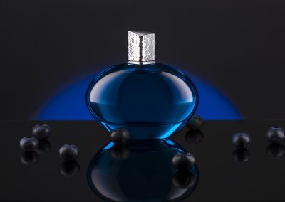 Making a commercial shot of a perfume product 6