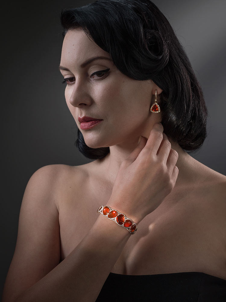Jewelry Photography Course With Model