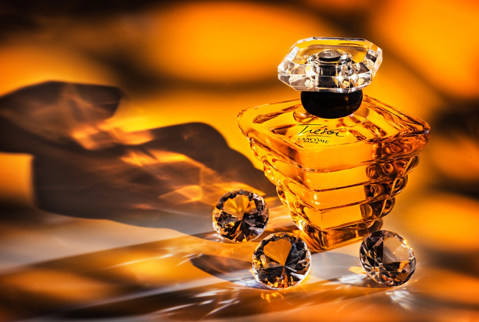 Exploring Sharp Light effects in product photography Best Submission 2