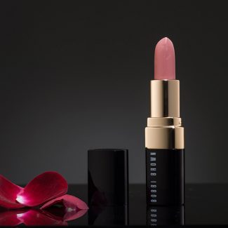 Lipstick Shot: Cosmetic Photography Workshop