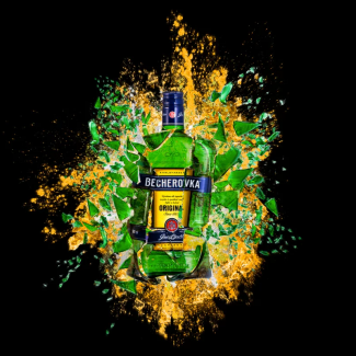 Splash Product Photography Behind The Scenes: Becherovka