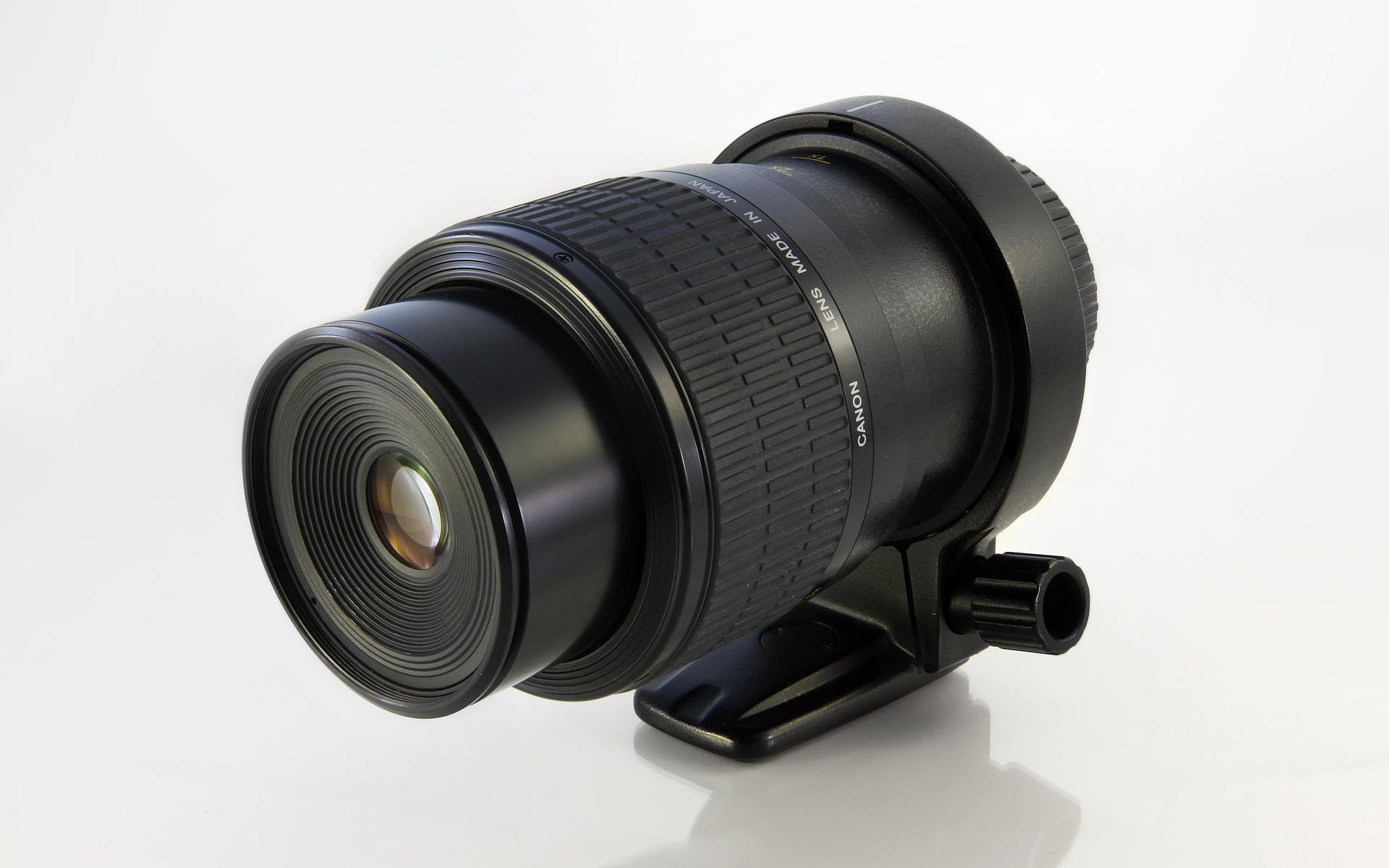 Lens and lights for super macro photography