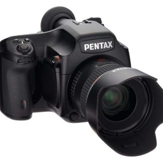 Pentax 40MP 645D medium format DSLR announced