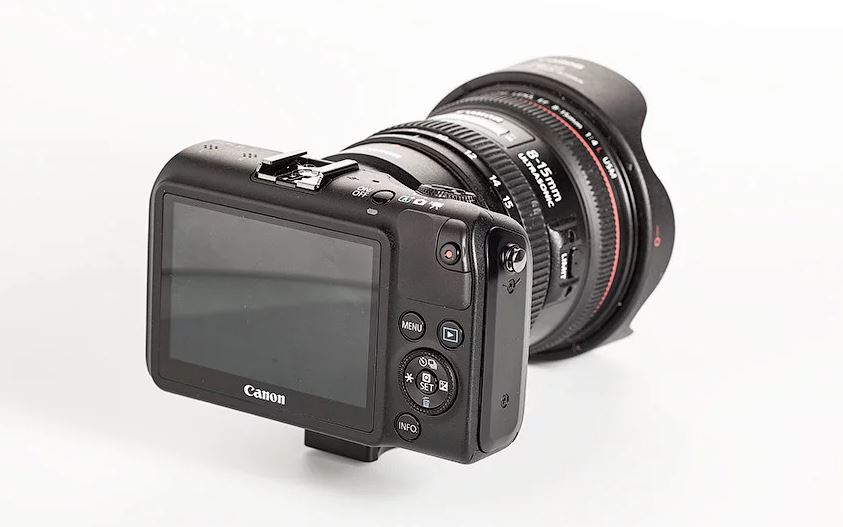 Canon EOS M review announcement