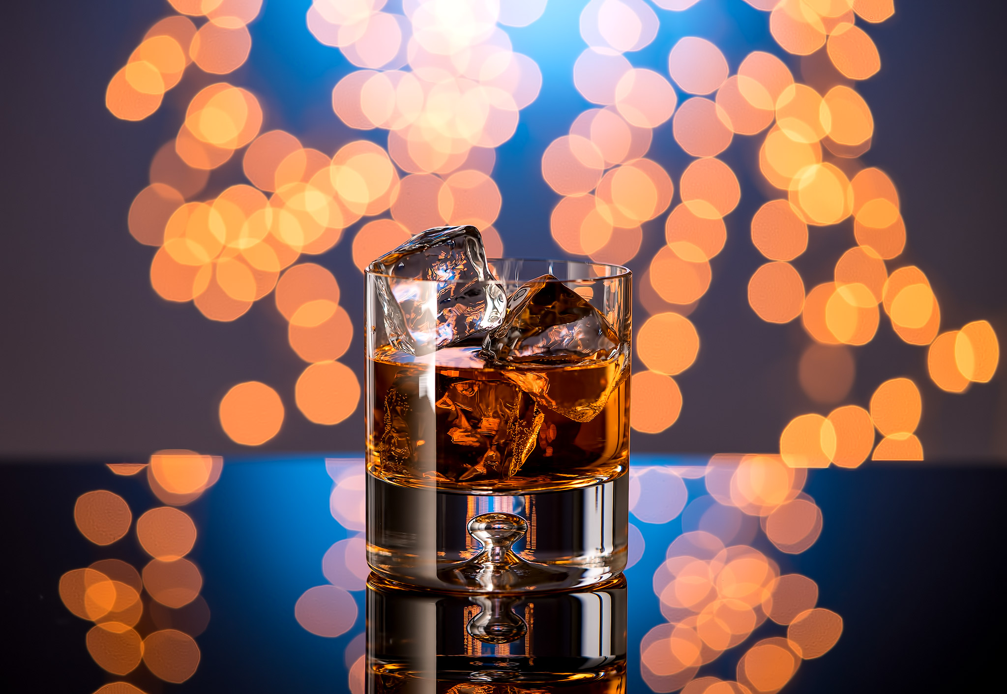 How to shoot glass of whiskey with an amazing bokeh in the studio