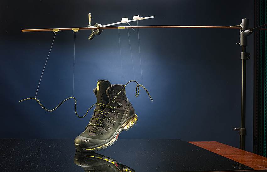 Making of “Boot with “flying” shoelaces”