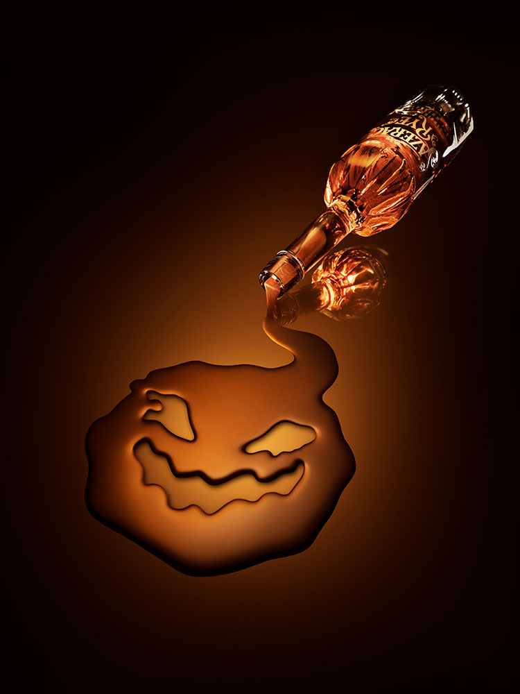 Photography workshop: Spooky Halloween Whiskey Pour