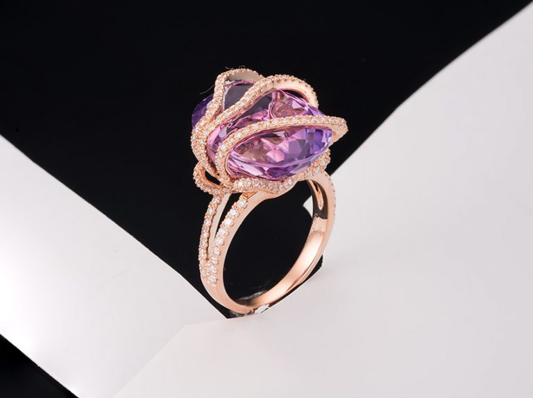 Secrets Of Polarized Light in Jewelry Photography: before post-production