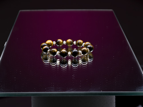 Jewelry shoot with Hasselblad H3D-31, 80mm non-maco lens Jewelry shoot with Hasselblad H3D-31, 80mm non-maco lens