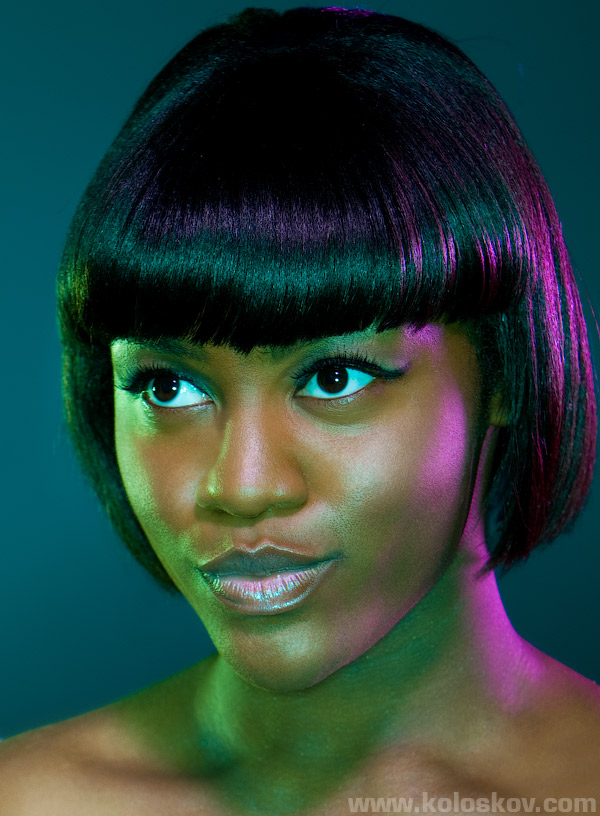 Portrait photography lighting: when ONE color is not enough