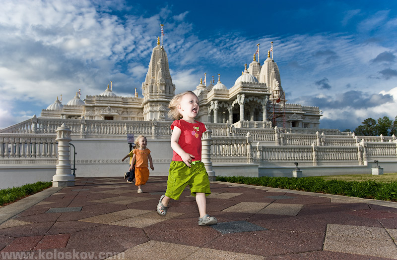 lifestyle photography mandir by Atlanta photographer Alex Koloskov