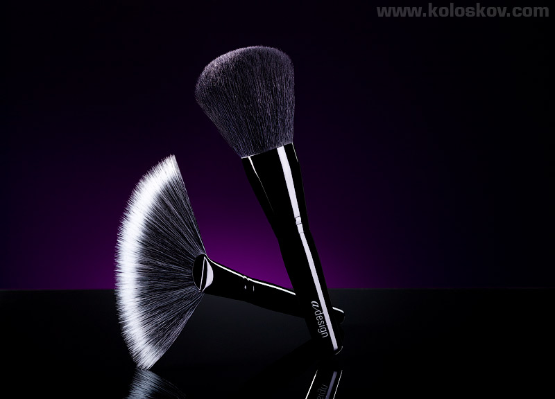 Creative product shot: cosmetic brush set by akex koloskov