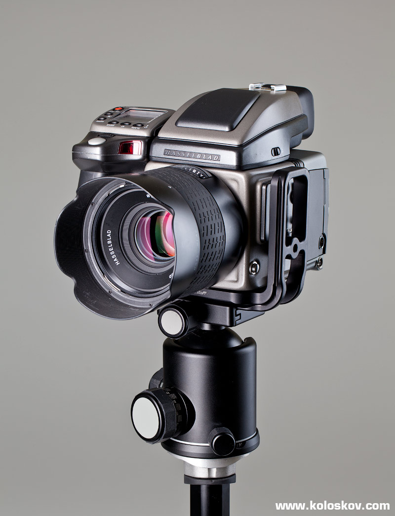 Benro b3 ball head with Hasselblad H1 by Alex Koloskov