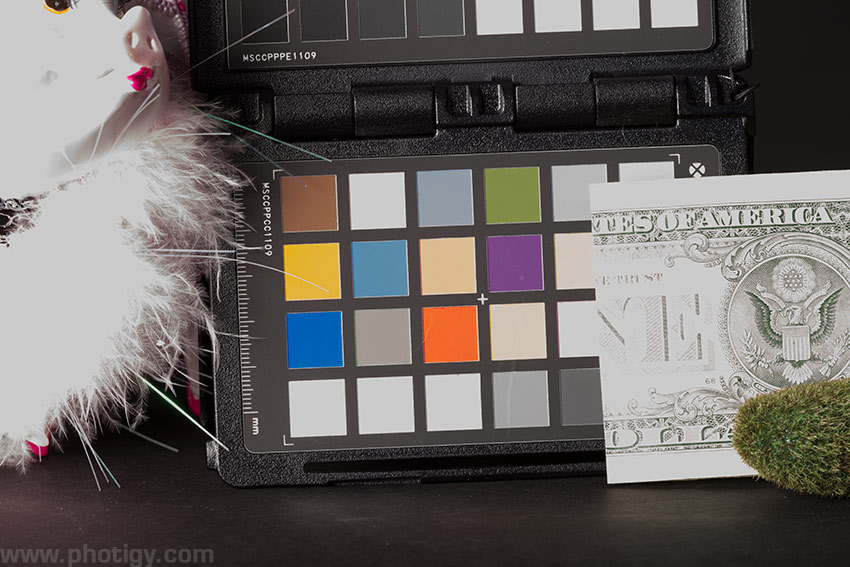canon-m-studio-overexposed-recovered-full