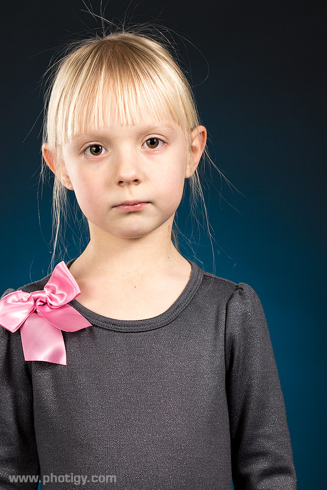 canon-m-studio-portrait-full