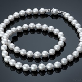Jewelry-necklace-on-white5643-after-265x265.jpg