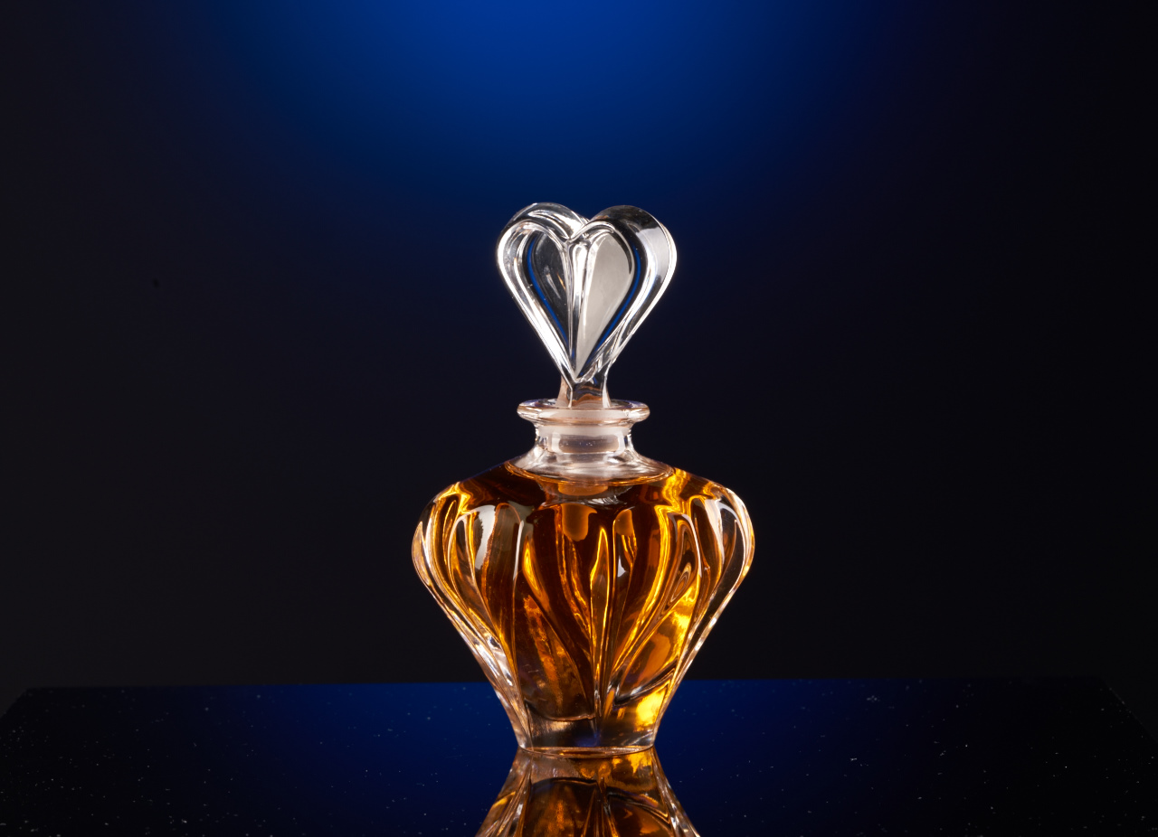 Product photography practice: shooting various perfume bottles. Friday Photo Talk #16